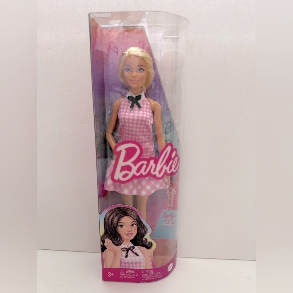 Assorted Barbie Bundle - Picture 11 of 13